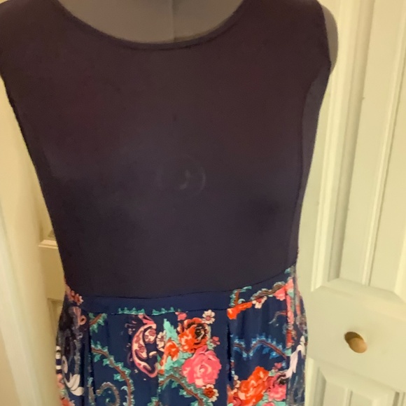 ICE SILK Maxi Dress - Picture 3 of 6